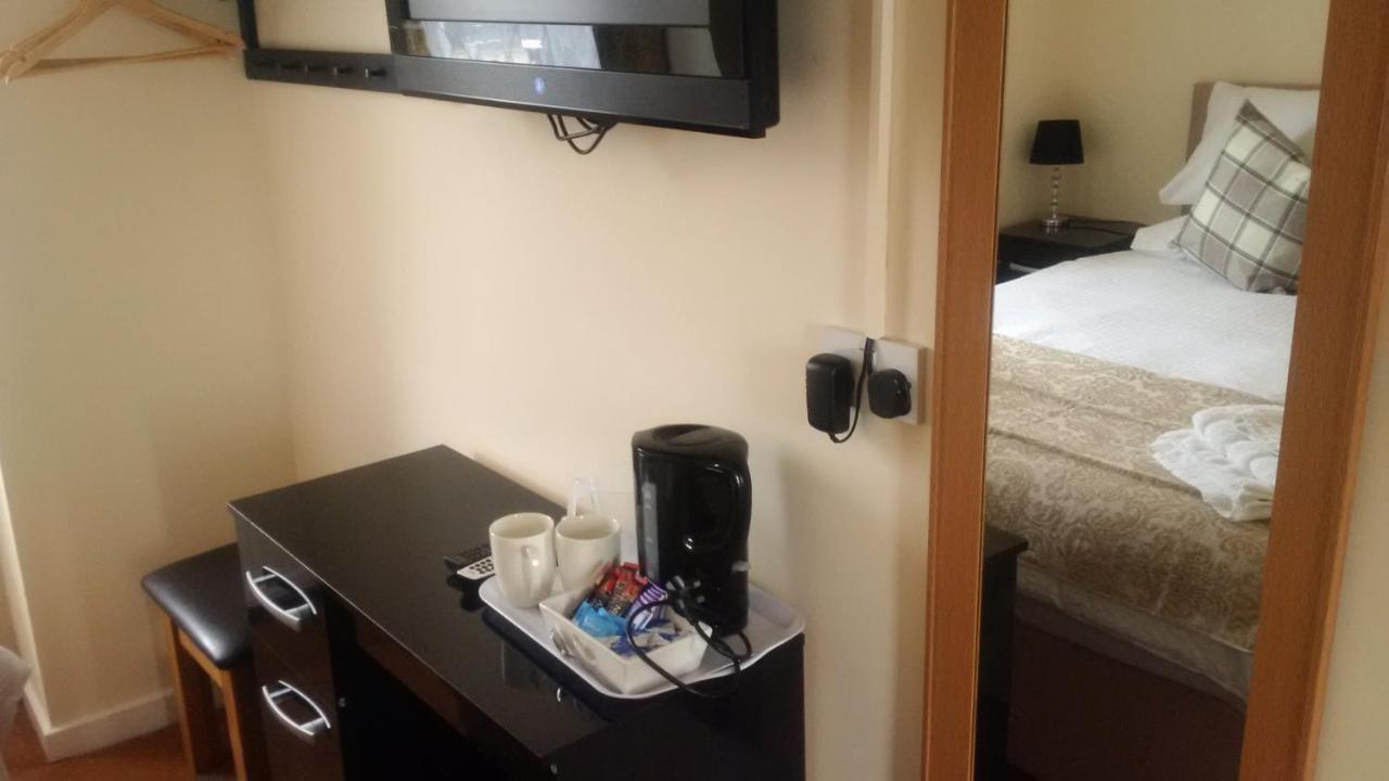 The Edinburgh Castle Bed & Breakfast Holyhead Eksteriør bilde
