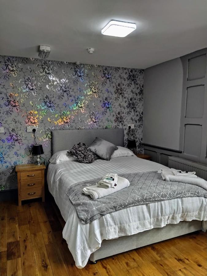The Edinburgh Castle Bed & Breakfast Holyhead Eksteriør bilde